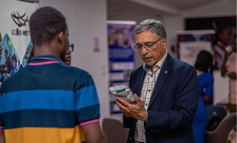 President Saini Meeting students from Nkabom at UG